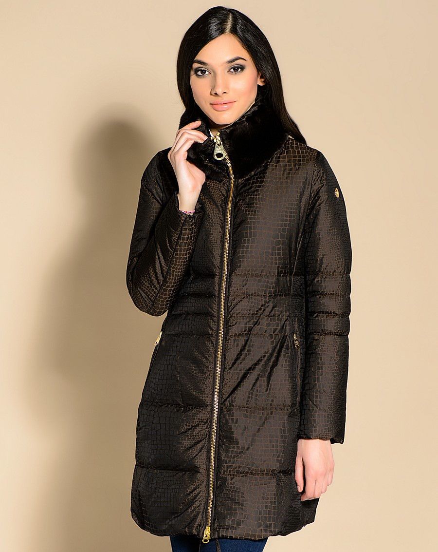 Франшиза 18CRR81 CERRUTI - магазин одежды