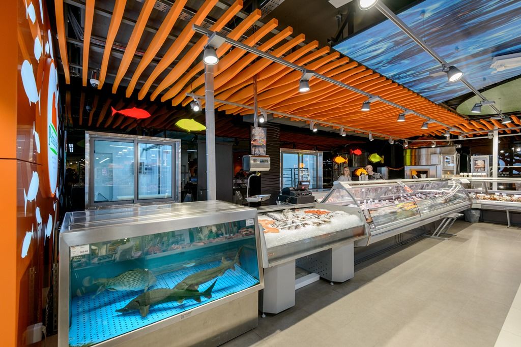 Витрины в магазине