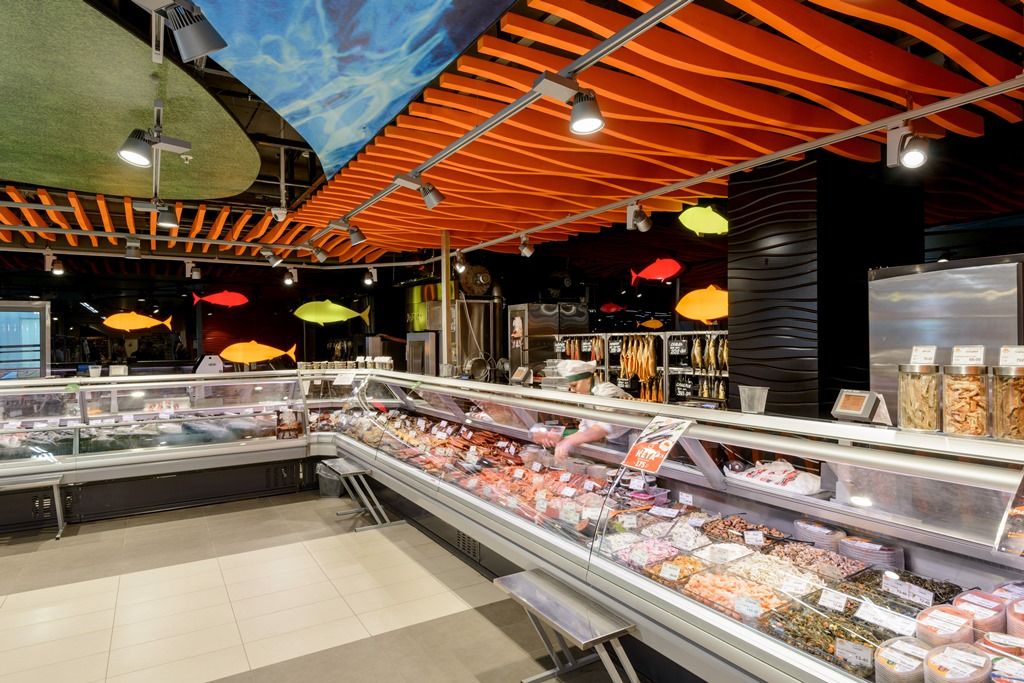 Широкий ассортимент рыбы и морепродуктов