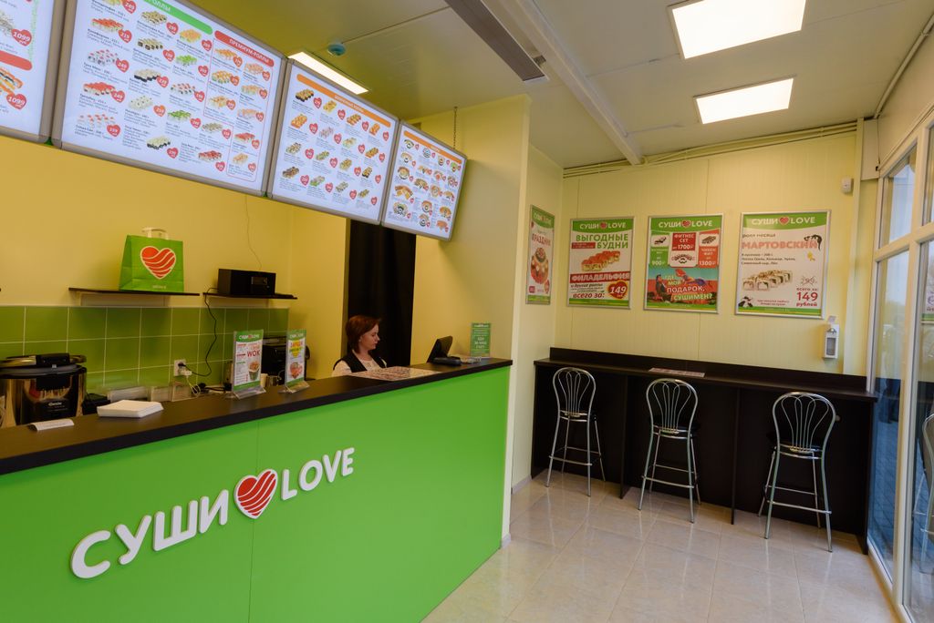 Приятный дизайн помещений CУШИ LOVE привлекает клиентов