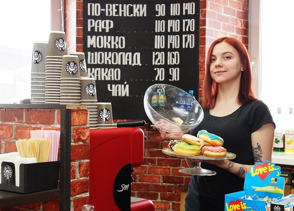 Конечно, и сладкое в кафе есть