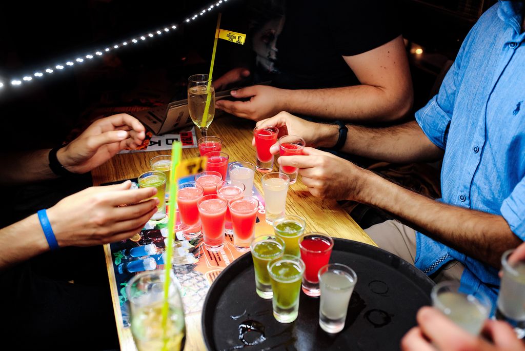 Гости любят приходить в бар