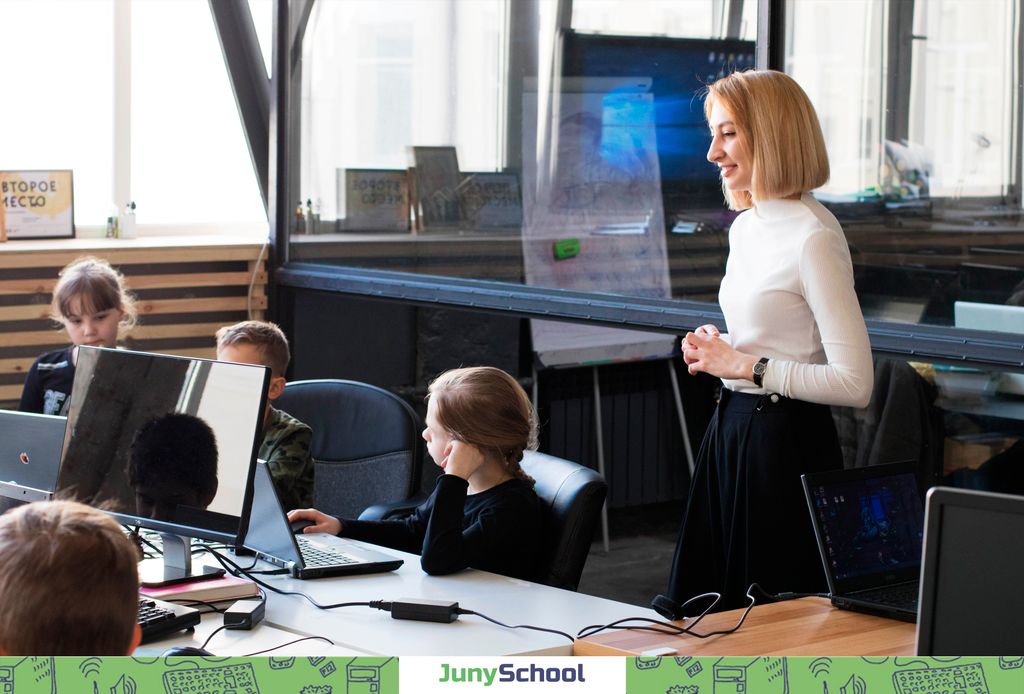 Франшиза ДжуниСкул – онлайн-школа для детей по программированию и графике