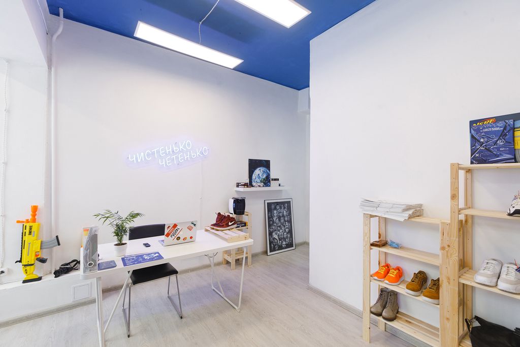 Замена шнурков и стелек