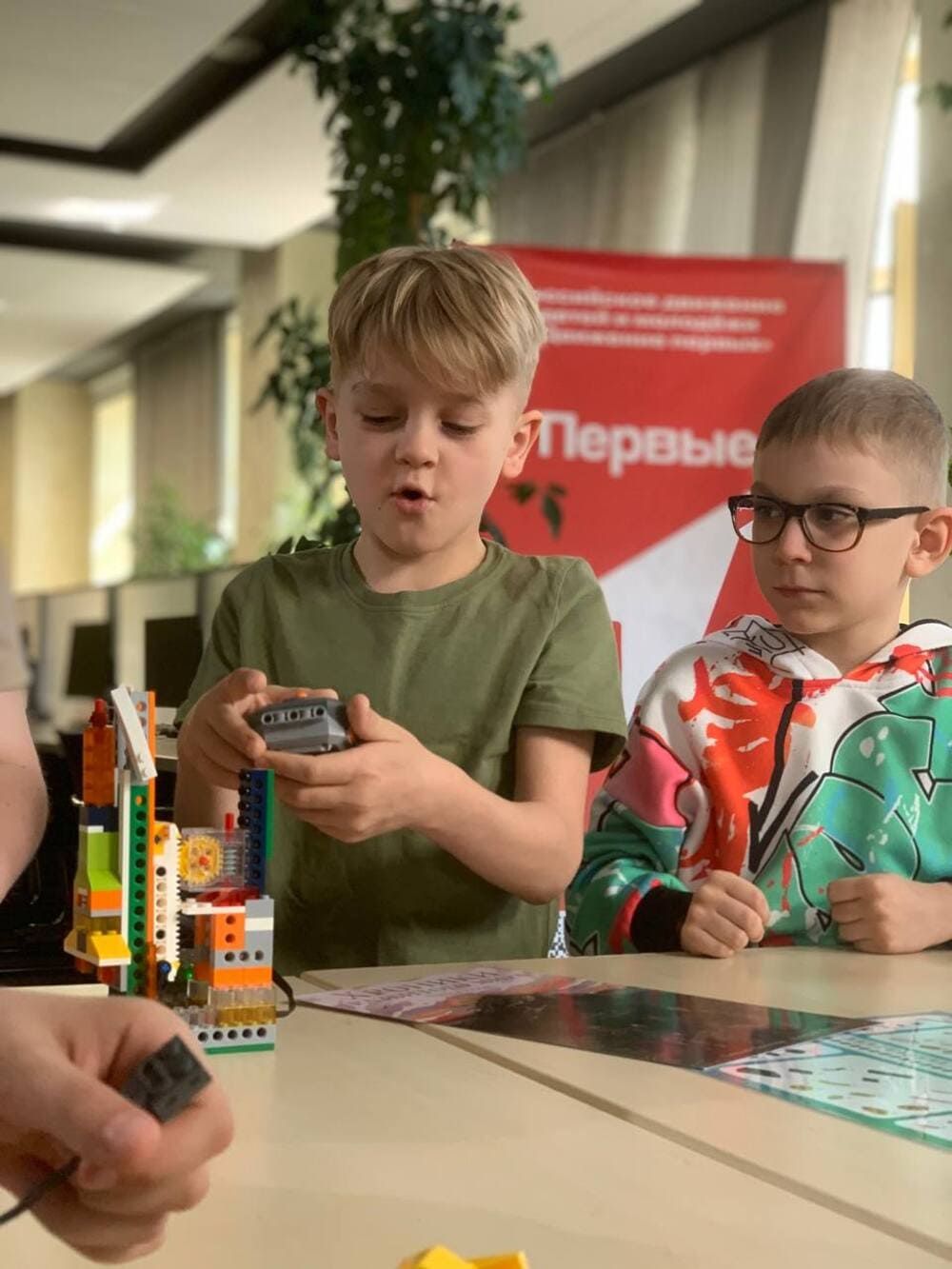 Франшиза Роби. Хроники разбитого мира - Робототехника