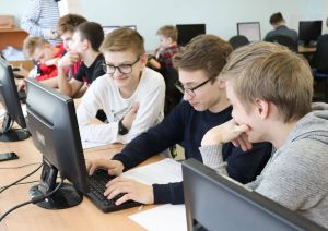 Обзор рынка школ программирования 2025 года: лучшие франшизы школ программирования в каталоге Businessmens.ru