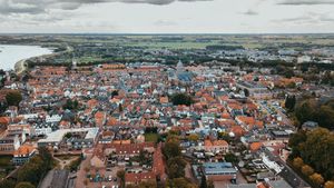 Франшизы для маленького города. 10 выгодных ниш бизнеса по франчайзингу в 2025 году