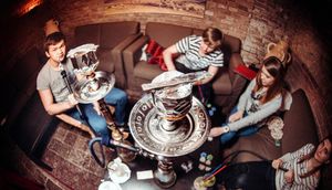 Топ франшиз кальянных в 2025 году – лучшие франшизы кальянных и вейп-баров в каталоге Бизнесменс.ру